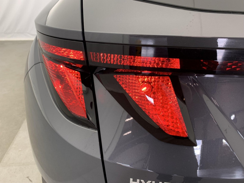 Photo 12 de l'offre de HYUNDAI Tucson 1.6 T-GDI 215 Hybrid BVA6 Initia à 28958€ chez Carlyss automobiles Vitré