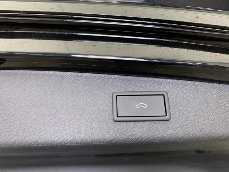 Photo 12 de l'offre de Cupra LEON Sportstourer eHybrid 204 ch DSG6 V à 33998€ chez Carlyss automobiles Vitré