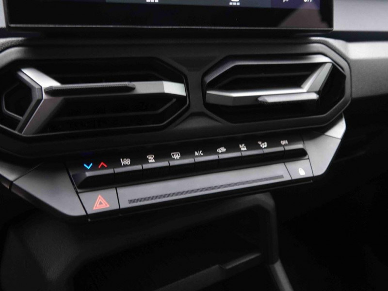 Photo 14 de l'offre de DACIA DUSTER 1.2 Mild Hybrid 130 Expression à 25198€ chez Carlyss automobiles Vitré