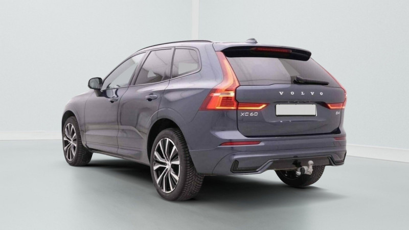 Photo 3 de l'offre de VOLVO XC60 2.0 B4 197 Geartronic Plus Dark à 51765€ chez Carlyss automobiles Vitré
