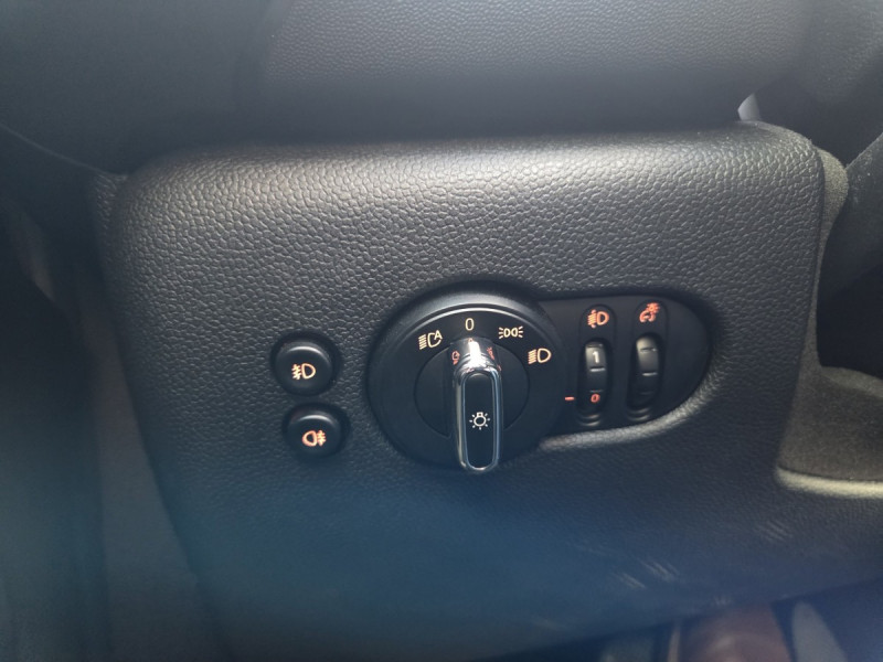 Photo 18 de l'offre de Mini Mini (4) Cooper Pack Chili 136 ch à 13990€ chez Carlyss automobiles Vitré