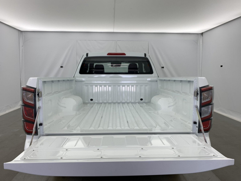 Photo 9 de l'offre de ISUZU D-MAX 1.9 4X4 SPACE CAB N60 NSPORT  MT VENTI- EDITION à 45239€ chez Carlyss automobiles Vitré