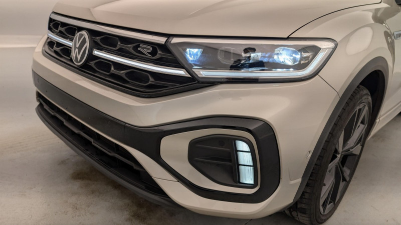 Photo 21 de l'offre de Volkswagen T-roc Cabriolet 1.5 TSI EVO 150 START/STOP DSG7 R-LINE à 29233€ chez Carlyss automobiles Vitré