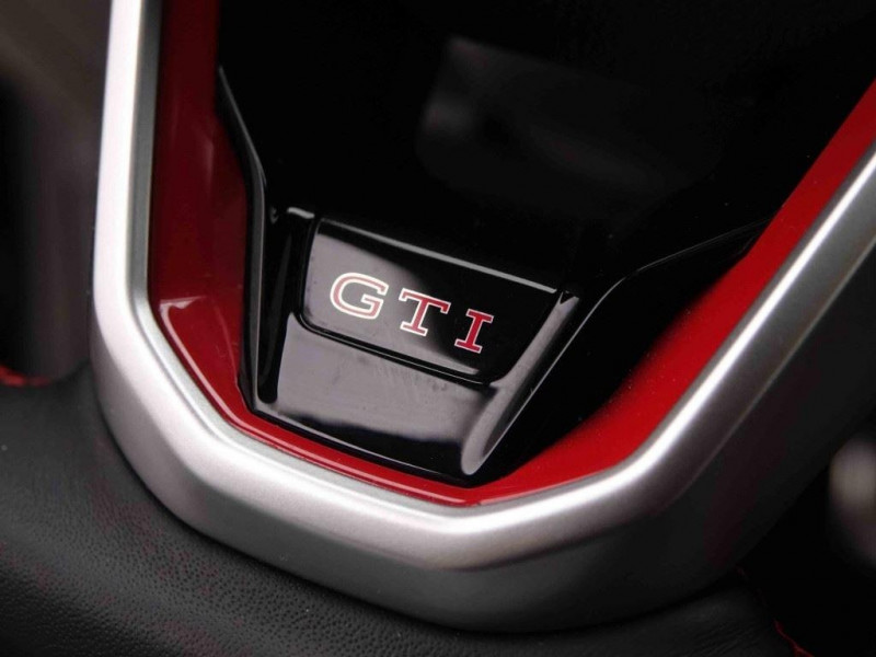 Photo 25 de l'offre de Volkswagen Golf GTi 2.0 TSi 300 DSG Clubsport à 46965€ chez Carlyss automobiles Vitré