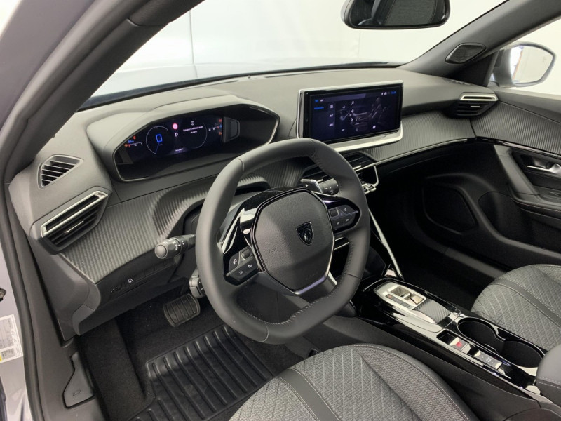 Photo 6 de l'offre de PEUGEOT 2008 Hybrid 145 e-DCS6 Allure à 26498€ chez Carlyss automobiles Vitré