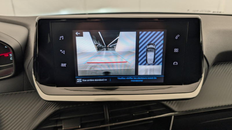 Photo 18 de l'offre de PEUGEOT 208 PureTech 100 S&S BVM6 Allure à 16293€ chez Carlyss automobiles Vitré