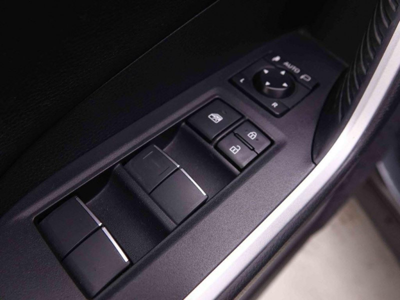 Photo 21 de l'offre de TOYOTA RAV-4 2.5 HEV 218 Dynamic à 37598€ chez Carlyss automobiles Vitré