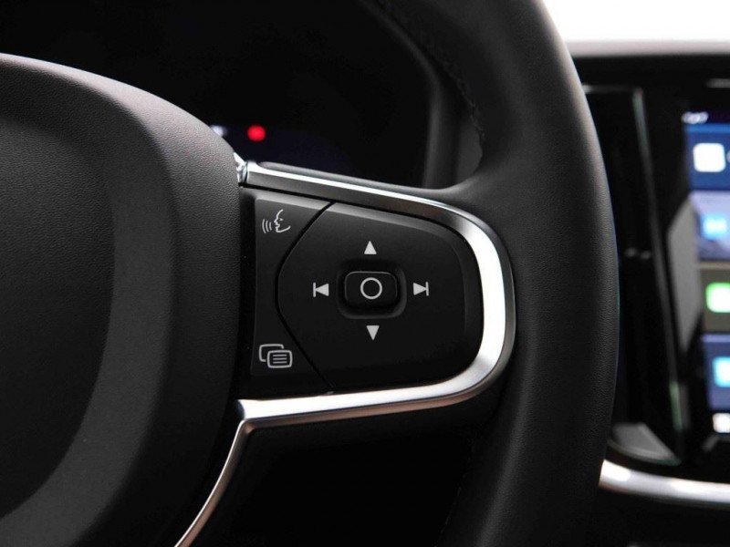 Photo 12 de l'offre de VOLVO S60 2.0 MHEV 197 Core à 34624€ chez Carlyss automobiles Vitré