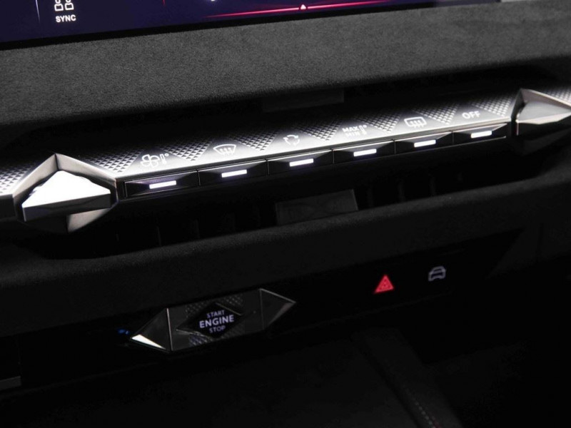 Photo 14 de l'offre de DS DS4 1.2 T 130 EAT8 Performance Line à 26198€ chez Carlyss automobiles Vitré