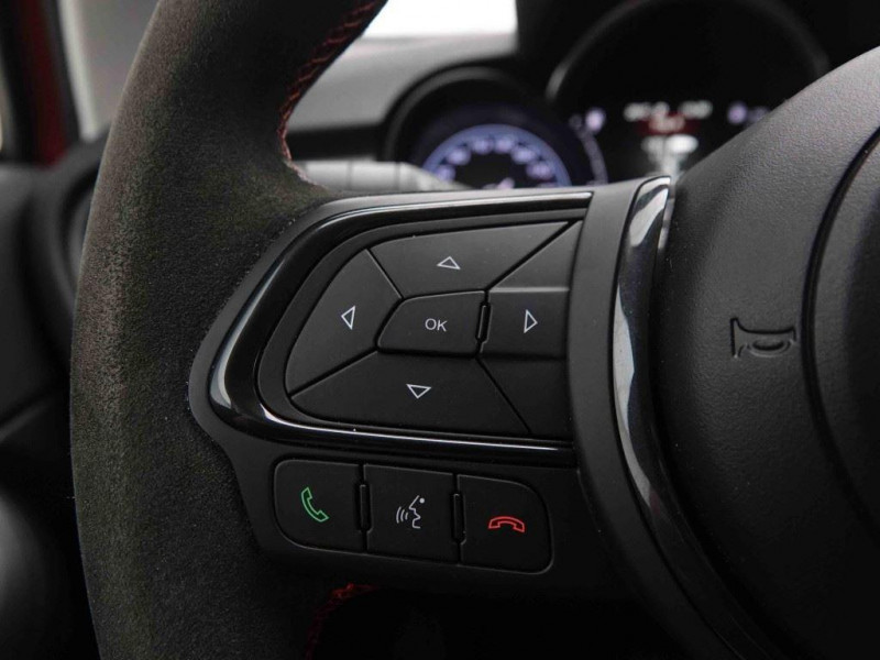 Photo 16 de l'offre de FIAT 500X 1.5 Hybrid 131 DCT Sport à 22743€ chez Carlyss automobiles Vitré