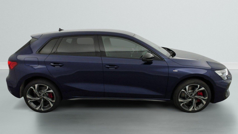 Photo 16 de l'offre de AUDI A3 SPORTBACK NOUVELLE 45 TFSI E HYBRIDE RECHARGEABLE 272 S TRONIC 6 S LINE à 43998€ chez Carlyss automobiles Vitré