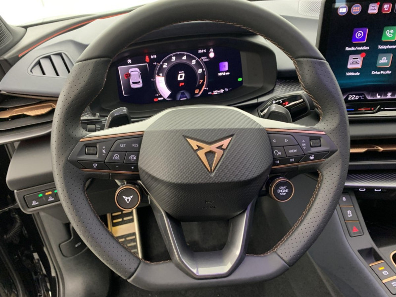 Photo 21 de l'offre de Cupra Terramar 1.5 eTSI Hybrid 150 ch DSG7 V à 35998€ chez Carlyss automobiles Vitré