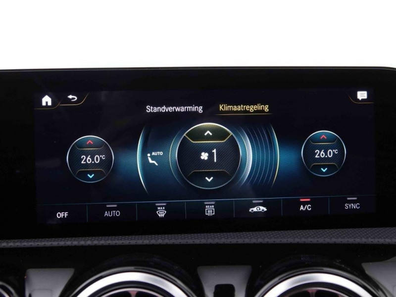 Photo 14 de l'offre de MERCEDES-BENZ CLA 220d 190 DCT 4 Matic Shooting Brake AMG-Line à 31749€ chez Carlyss automobiles Vitré