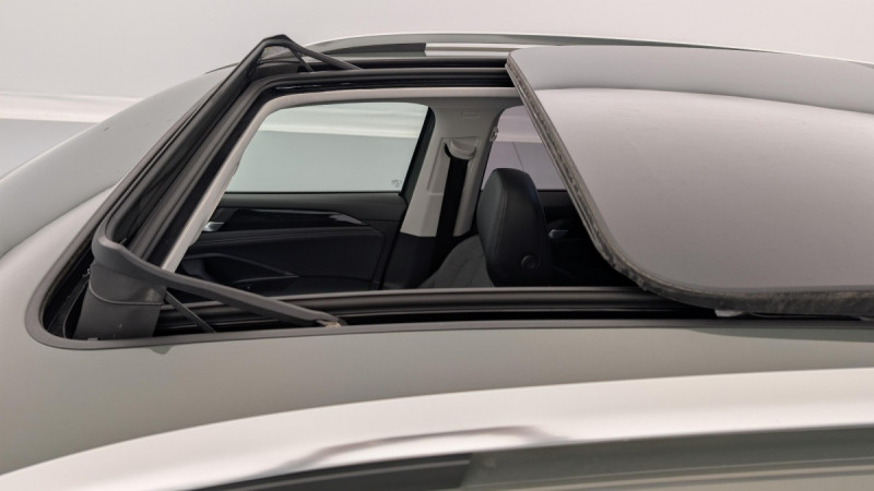 Photo 20 de l'offre de VOLKSWAGEN TIGUAN NOUVEAU 1.5 eTSI 150CV DSG7 LIFE PLUS à 39998€ chez Carlyss automobiles Vitré