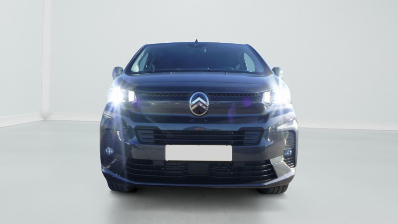 Photo 2 de l'offre de CITROEN Jumpy Cabine Approfondie JUMPY CAB APPROFONDIE M BLUEHDI 180 S&S EAT8 à 40857€ chez Carlyss automobiles Vitré