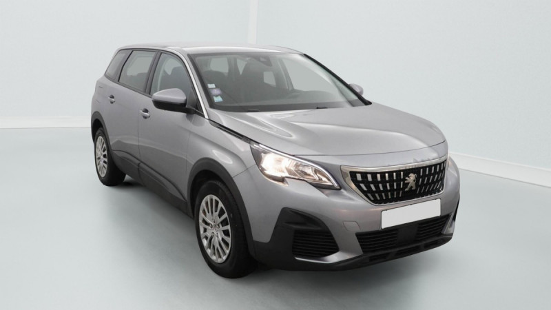 Photo 1 de l'offre de PEUGEOT 5008 PURETECH 130CH S&S BVM6 ACCES à 16598€ chez Carlyss automobiles Vitré