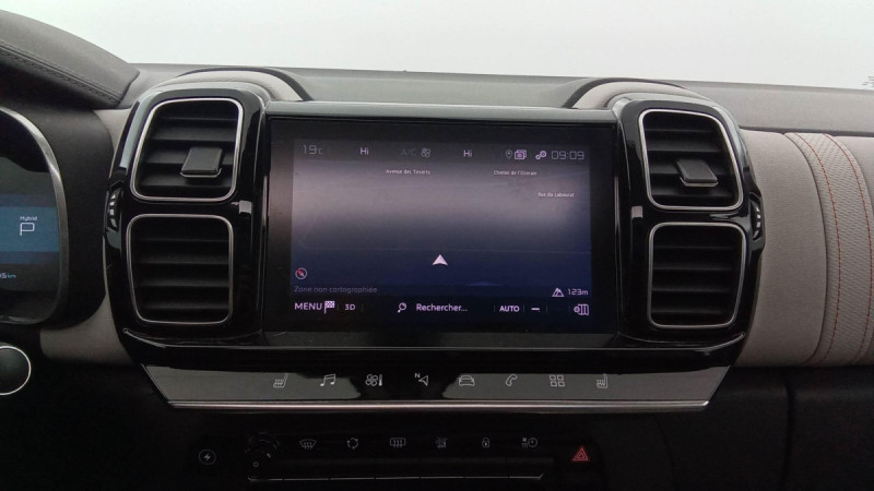 Photo 7 de l'offre de CITROEN C5 Aircross C5 Aircross Hybride Rechargeable 225 S&S e-EAT8 Shine Pack à 25598€ chez Carlyss automobiles Vitré