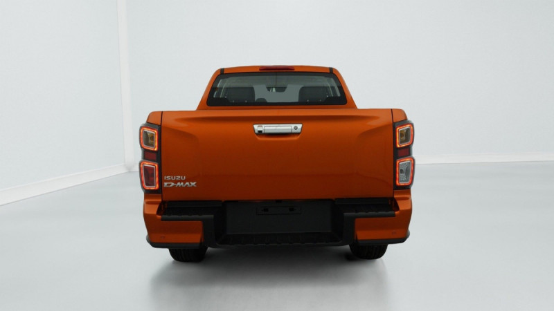 Photo 6 de l'offre de ISUZU D-MAX N60 CREW CAB 1.9 164 CH 4X4 BVA F à 50597€ chez Carlyss automobiles Vitré