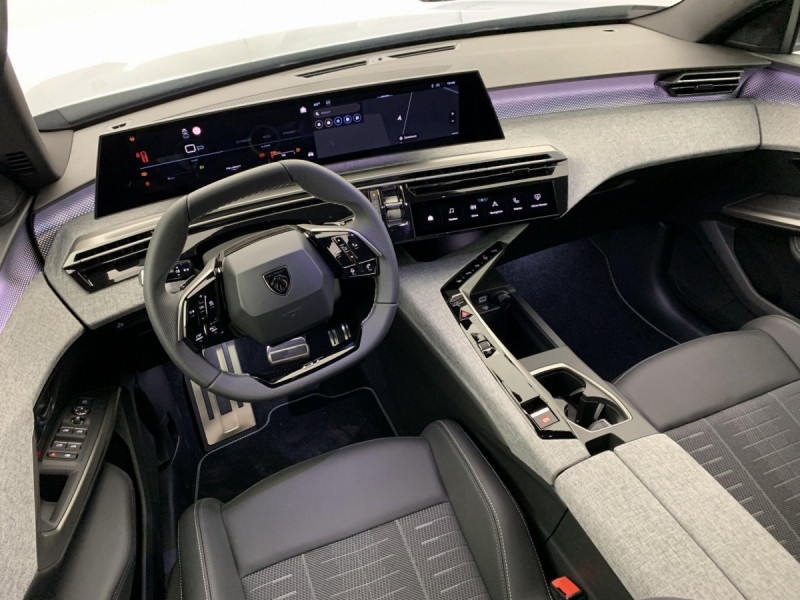 Photo 15 de l'offre de PEUGEOT 3008 Hybrid 145 e-DCS6 GT à 32958€ chez Carlyss automobiles Vitré