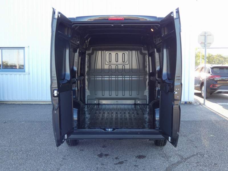 Photo 9 de l'offre de CITROEN Jumper Fourgon TOLE 35 L2H2 180 S&S BVA8 à 31437€ chez Carlyss automobiles Vitré