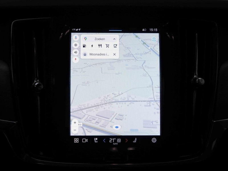 Photo 12 de l'offre de VOLVO V90 2.0 T6 PHEV 350 AWD 18gr Inscription à 37203€ chez Carlyss automobiles Vitré