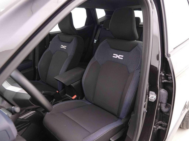 Photo 7 de l'offre de DACIA DUSTER 1.2 Mild Hybrid 130 Expression à 25198€ chez Carlyss automobiles Vitré