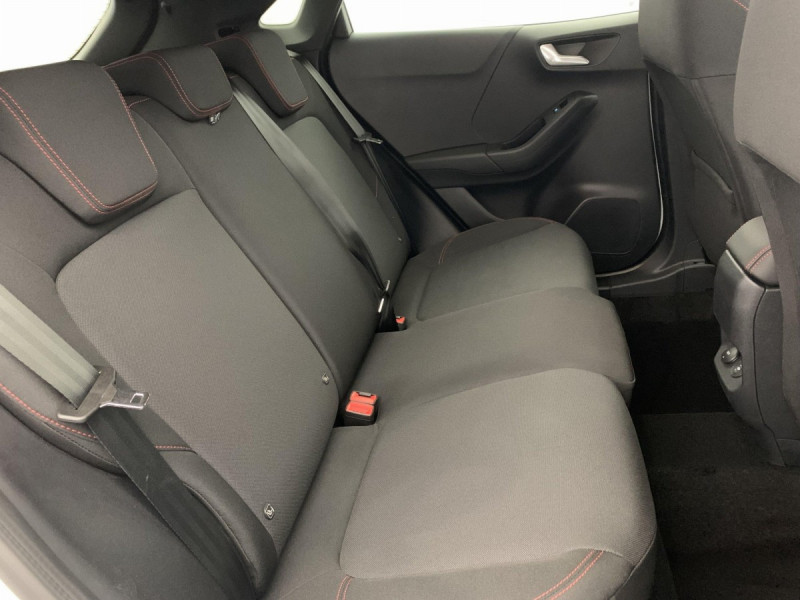 Photo 10 de l'offre de FORD PUMA 1.0 EcoBoost 125 ch mHEV S&S BVM6 ST-Line à 20998€ chez Carlyss automobiles Vitré