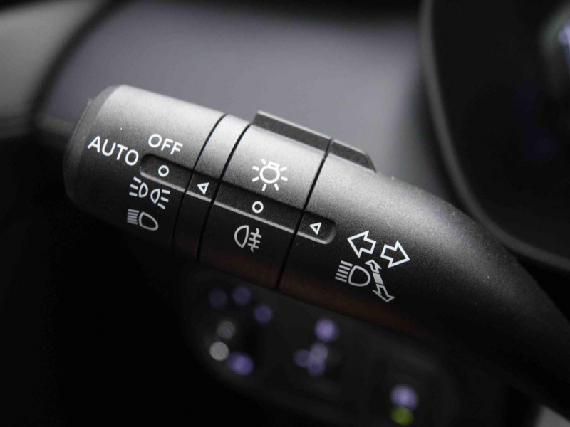 Photo 13 de l'offre de MG Motor ZS 1.5i 115 Comfort à 23534€ chez Carlyss automobiles Vitré