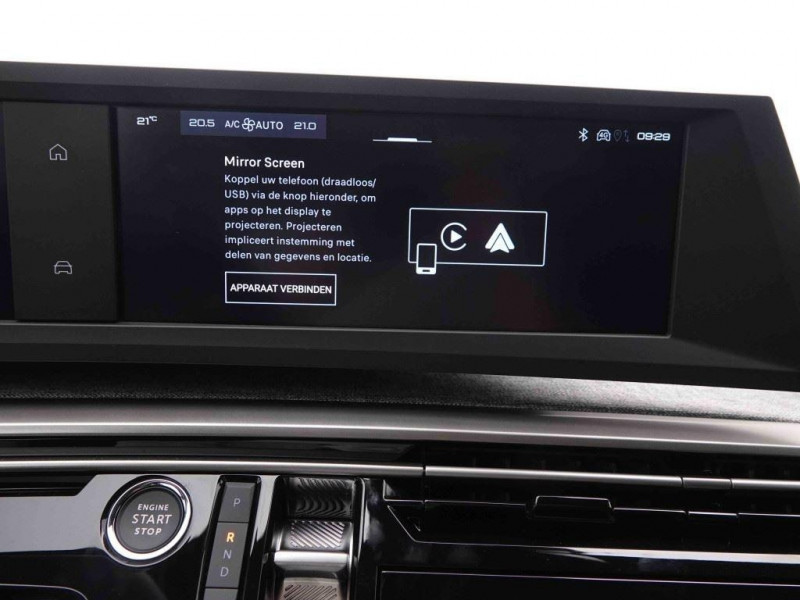 Photo 17 de l'offre de PEUGEOT 5008 Hybrid 145 e-DCS6 Allure à 37335€ chez Carlyss automobiles Vitré