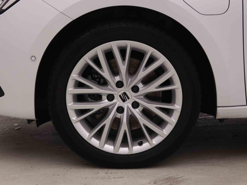 Photo 15 de l'offre de SEAT Leon ST 1.4 PHEV 204 DSG Xcellence à 25698€ chez Carlyss automobiles Vitré