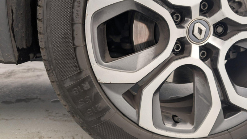 Photo 26 de l'offre de RENAULT CAPTUR TCe 100 Intens à 12380€ chez Carlyss automobiles Vitré