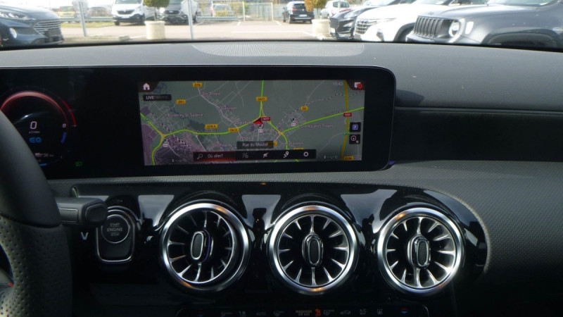 Photo 7 de l'offre de MERCEDES-BENZ CLASSE A Classe A 250 e 8G-DCT AMG Line à 37598€ chez Carlyss automobiles Vitré