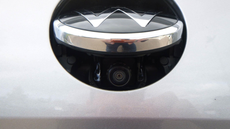 Photo 5 de l'offre de VOLKSWAGEN T-roc T-Roc 2.0 TDI 150 Start/Stop DSG7 R-Line Edition à 39398€ chez Carlyss automobiles Vitré