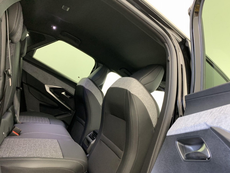 Photo 6 de l'offre de PEUGEOT 3008 Hybrid 145 e-DCS6 Allure à 30498€ chez Carlyss automobiles Vitré