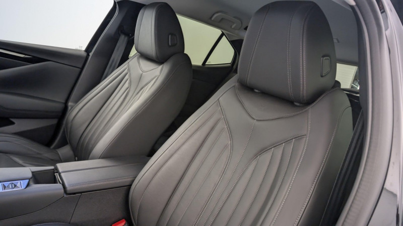 Photo 16 de l'offre de DS DS4 PureTech 130 EAT8 Rivoli à 23025€ chez Carlyss automobiles Vitré