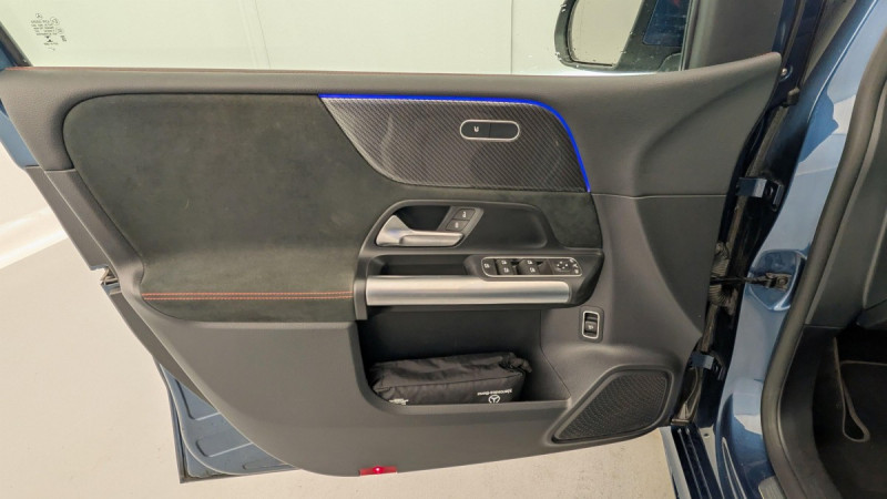 Photo 20 de l'offre de MERCEDES-BENZ CLASSE B 200 d 8G-DCT AMG Line à 29043€ chez Carlyss automobiles Vitré
