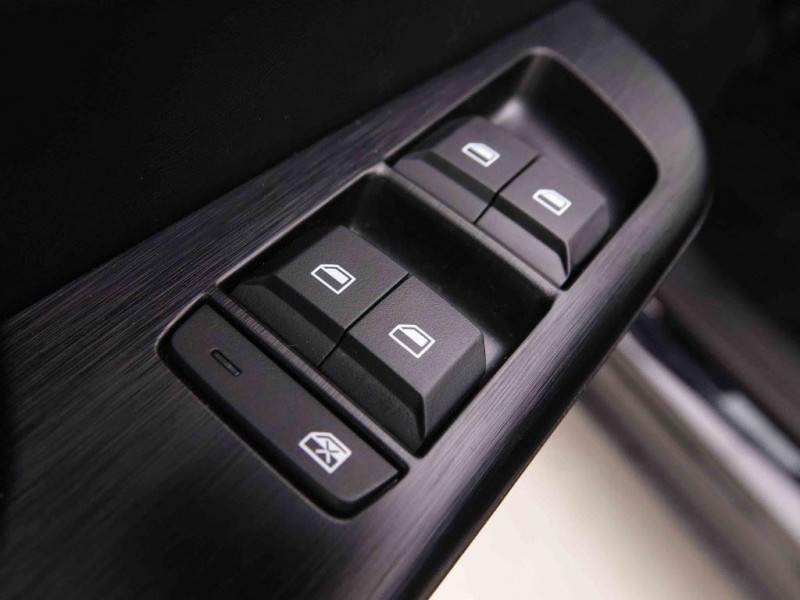 Photo 16 de l'offre de MG Motor ZS 1.5i 115 Comfort à 23502€ chez Carlyss automobiles Vitré