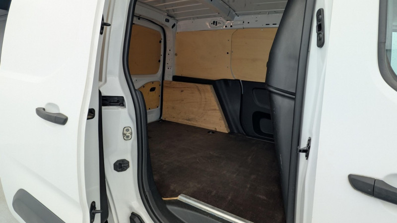Photo 10 de l'offre de CITROEN BERLINGO VAN M 650 BLUEHDI 100 S&S CLUB à 13287€ chez Carlyss automobiles Vitré