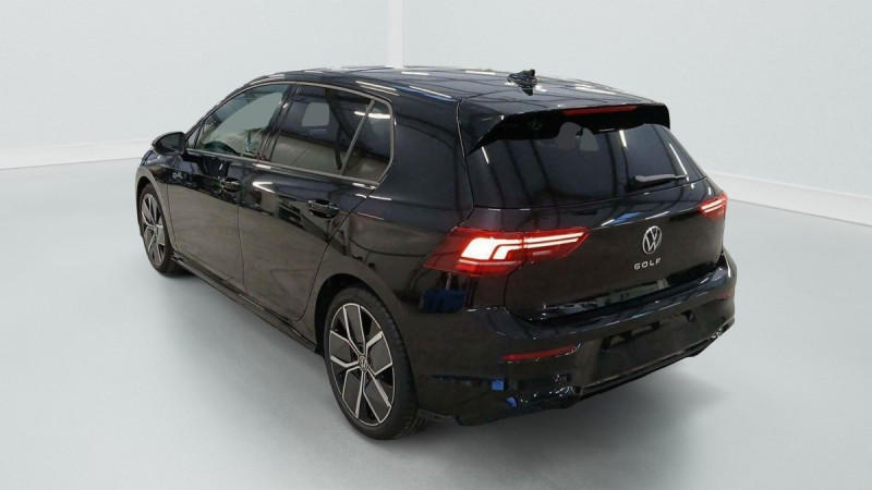 Photo 4 de l'offre de VOLKSWAGEN GOLF Golf 2.0 TDI 150 DSG7 R-Line à 37498€ chez Carlyss automobiles Vitré