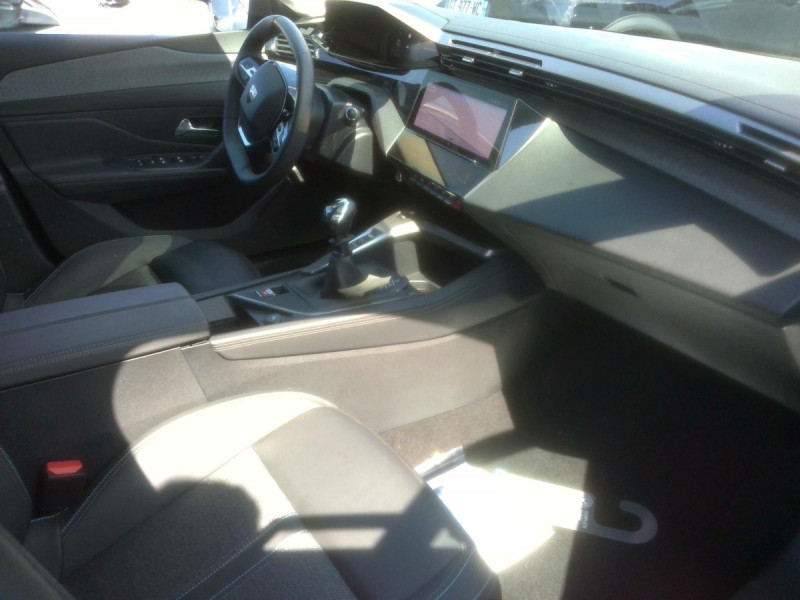 Photo 3 de l'offre de PEUGEOT 308 PureTech 130ch S&S BVM6 Allure à 19198€ chez Carlyss automobiles Vitré