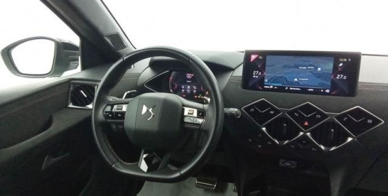 Photo 7 de l'offre de DS DS3 Crossback DS3 Crossback PureTech 130 EAT8 Performance Line à 17398€ chez Carlyss automobiles Vitré