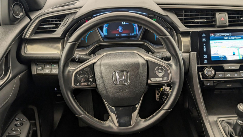 Photo 14 de l'offre de HONDA Civic 2018 CIVIC 1.0 I-VTEC 126 ELEGANCE à 14498€ chez Carlyss automobiles Vitré