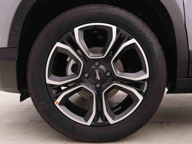 Photo 20 de l'offre de Jeep Avenger 1.2T 100 Summit à 27462€ chez Carlyss automobiles Vitré