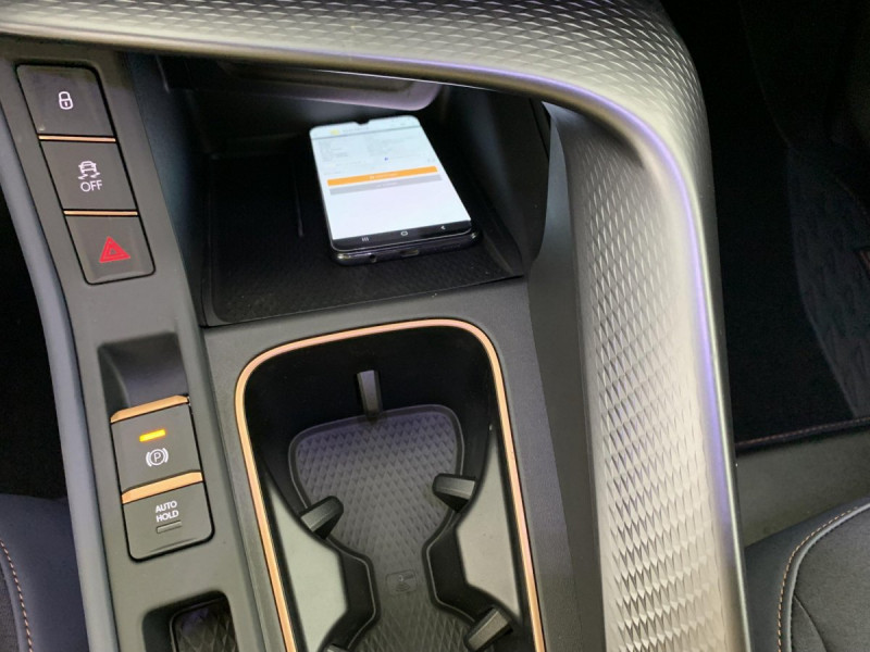 Photo 19 de l'offre de Cupra Terramar 1.5 eTSI Hybrid 150 ch DSG7 V à 36998€ chez Carlyss automobiles Vitré