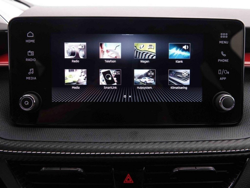 Photo 9 de l'offre de SKODA Fabia 1.0 TSi 115 DSG Monte Carlo à 25998€ chez Carlyss automobiles Vitré