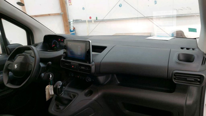 Photo 7 de l'offre de PEUGEOT Partner Fourgon STANDARD 1000 KG BLUEHDI 75 BVM5 PREMIUM à 14277€ chez Carlyss automobiles Vitré