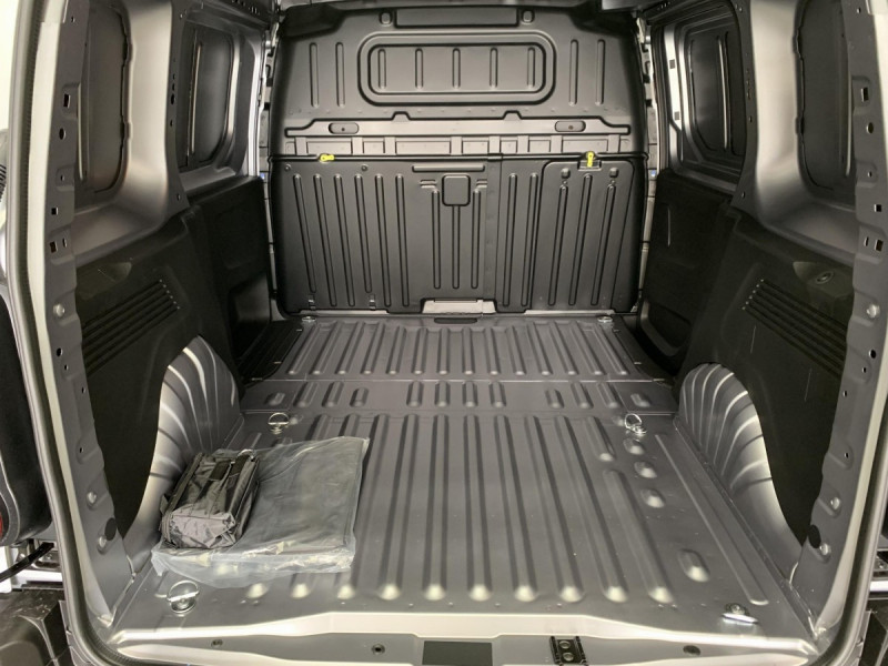 Photo 11 de l'offre de PEUGEOT Partner Fourgon M 650 KG BLUEHDI 100 S&S BVM6 à 19797€ chez Carlyss automobiles Vitré