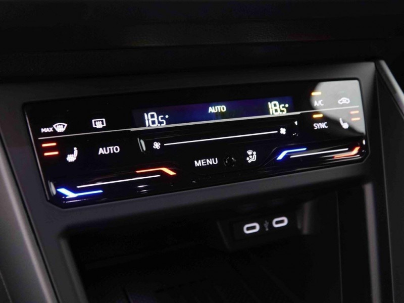 Photo 10 de l'offre de Volkswagen Taigo 1.0 TSi 115 R-Line à 27998€ chez Carlyss automobiles Vitré