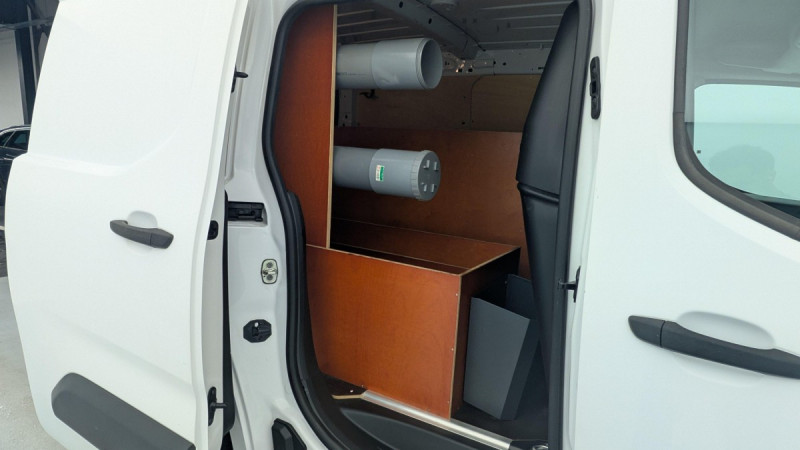 Photo 10 de l'offre de CITROEN BERLINGO VAN M 650 BLUEHDI 100 S&S BVM5 CLUB à 12777€ chez Carlyss automobiles Vitré