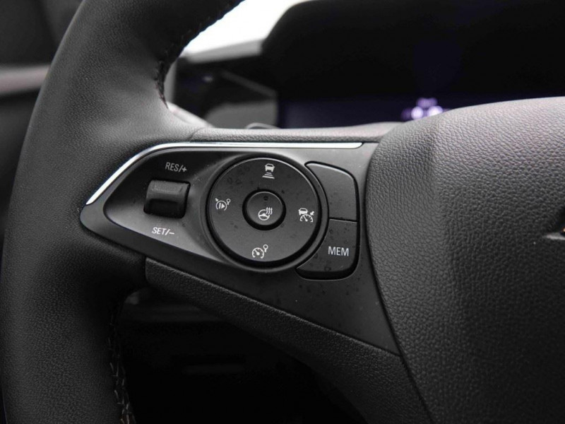 Photo 14 de l'offre de OPEL Grandland 1.2 T 130 AT Ultimate à 26194€ chez Carlyss automobiles Vitré